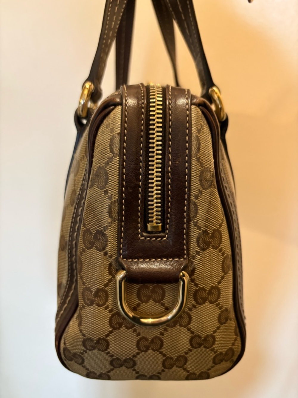 Gucci Brown Monogram Satchel with Gold Bow Accent. Authentic, Vintage Beautiful! - Picture 2 of 16